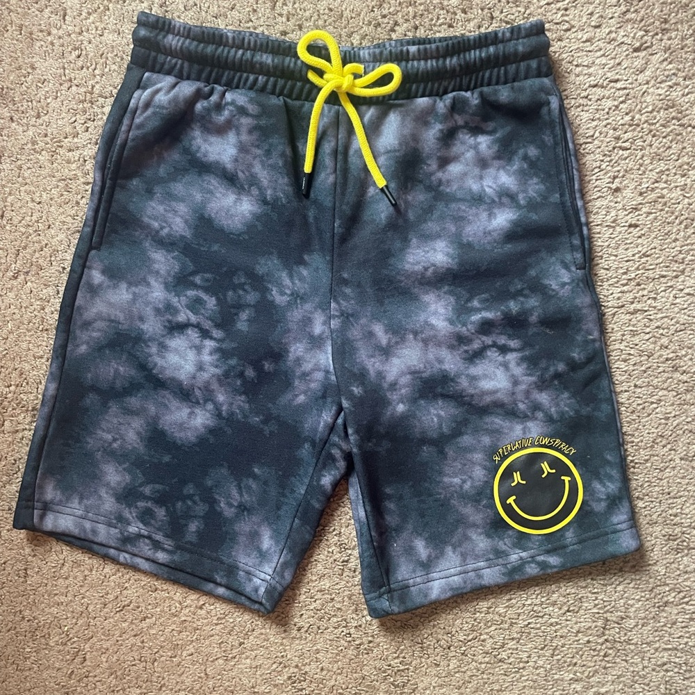 Black and gray tyedye 7 inch sweat shorts size small with yellow drawstring